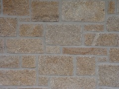 mur maconnerie granit ocre